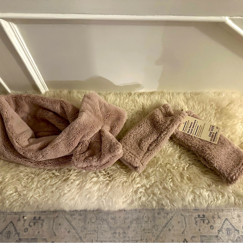 MUJI Rose/Pink Boa Fleece Neck scarf and matching Mittens
